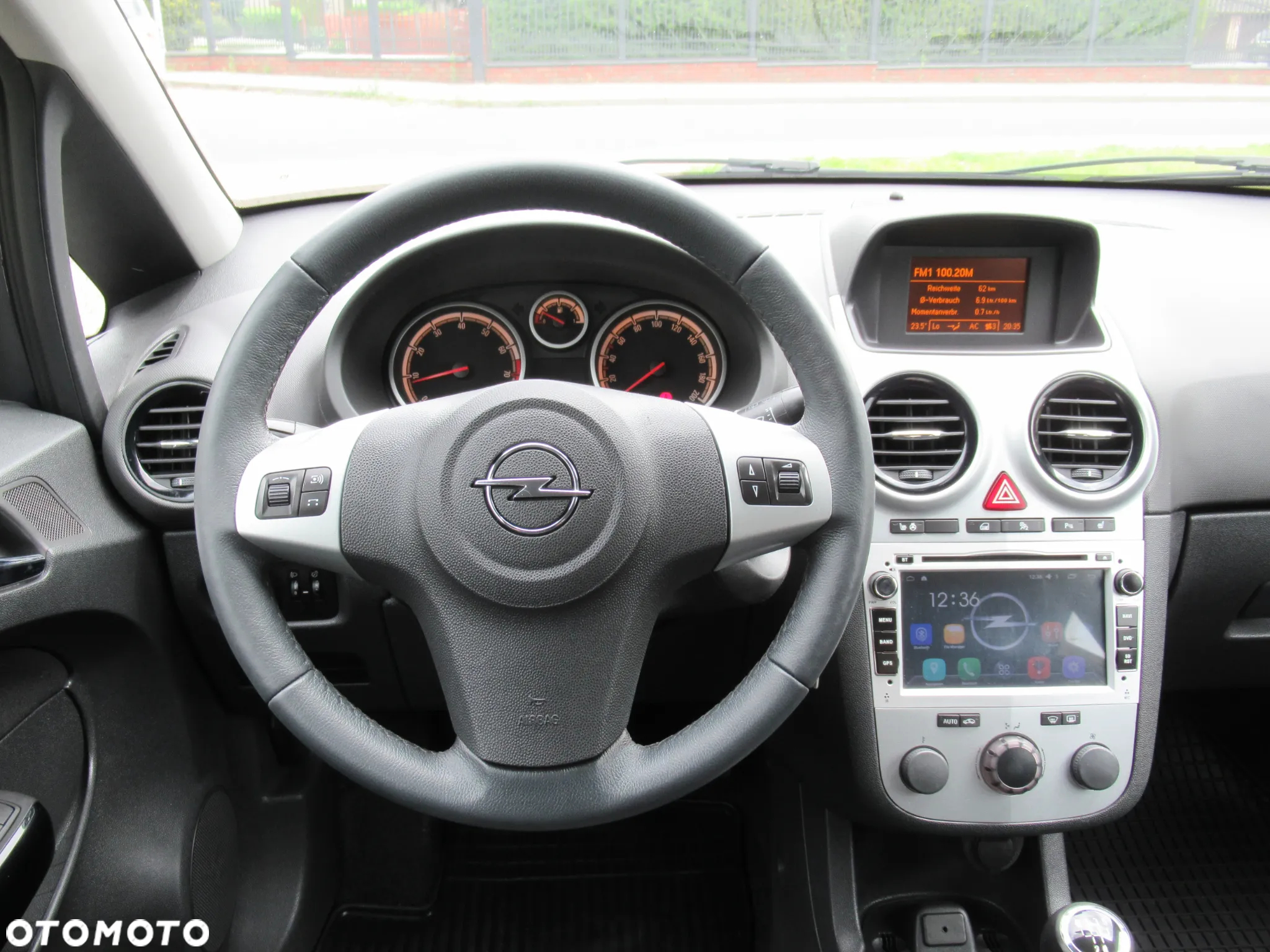 Opel Corsa 1.4 16V Active - 13