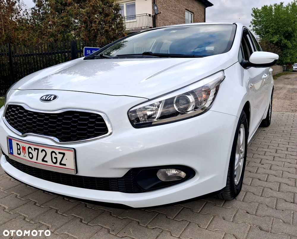 Kia Ceed 1.4 CVVT Dream Team Edition - 10
