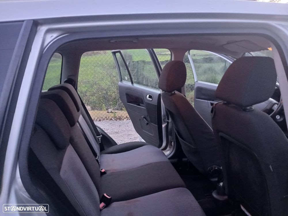 Ford Fusion 1.25 + - 3