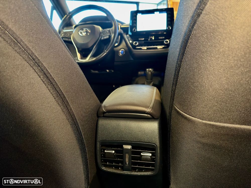 Toyota Corolla SW - 27