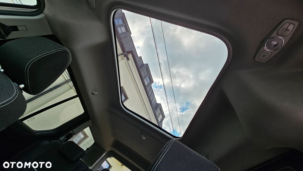 Ford Tourneo Connect Gr 1.5 TDCi Titanium PowerShift - 36