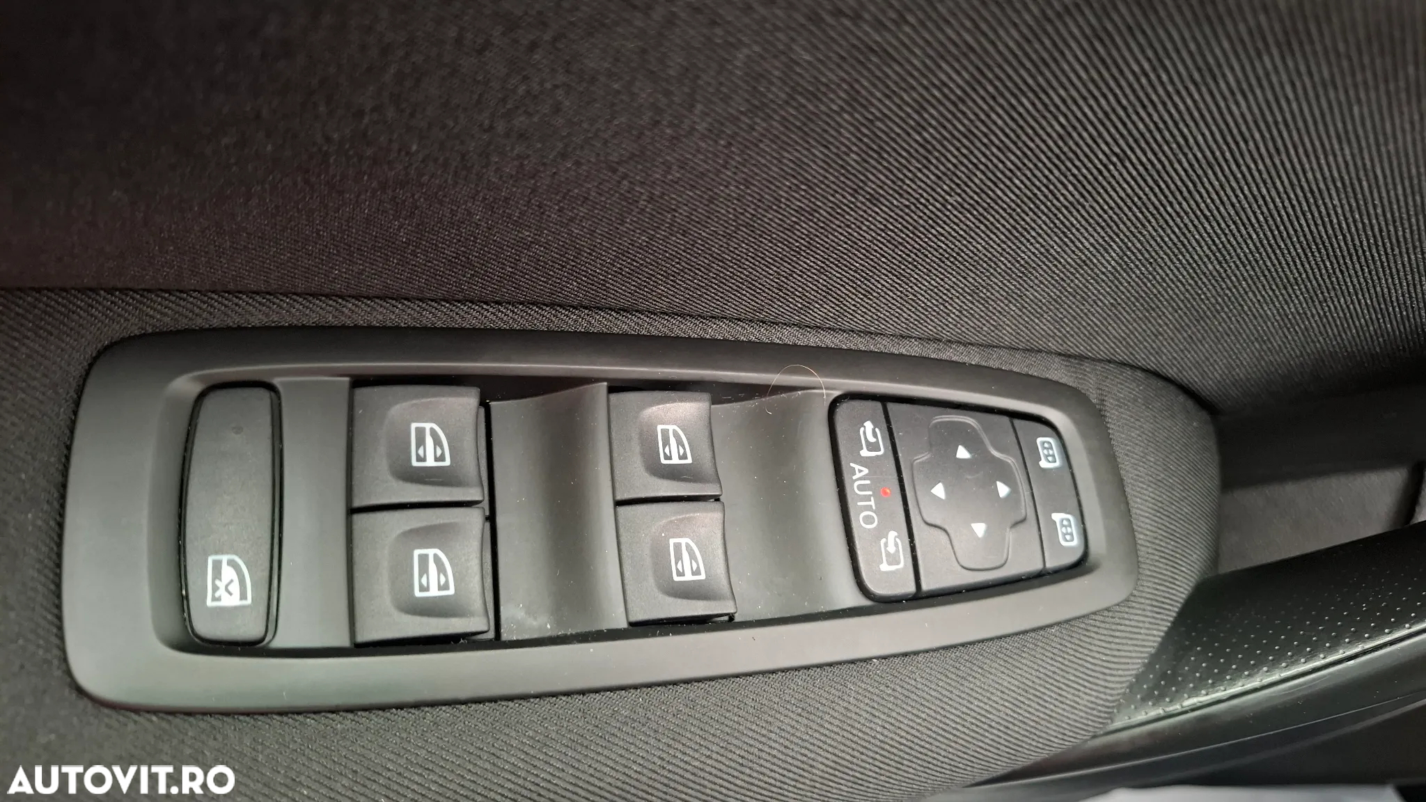 Renault Megane Grandtour TCe 115 GPF LIMITED - 28
