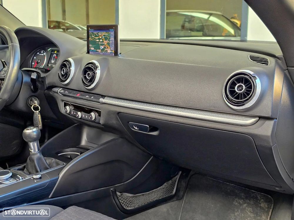 Audi A3 Cabrio 1.4 TFSi Attraction - 28