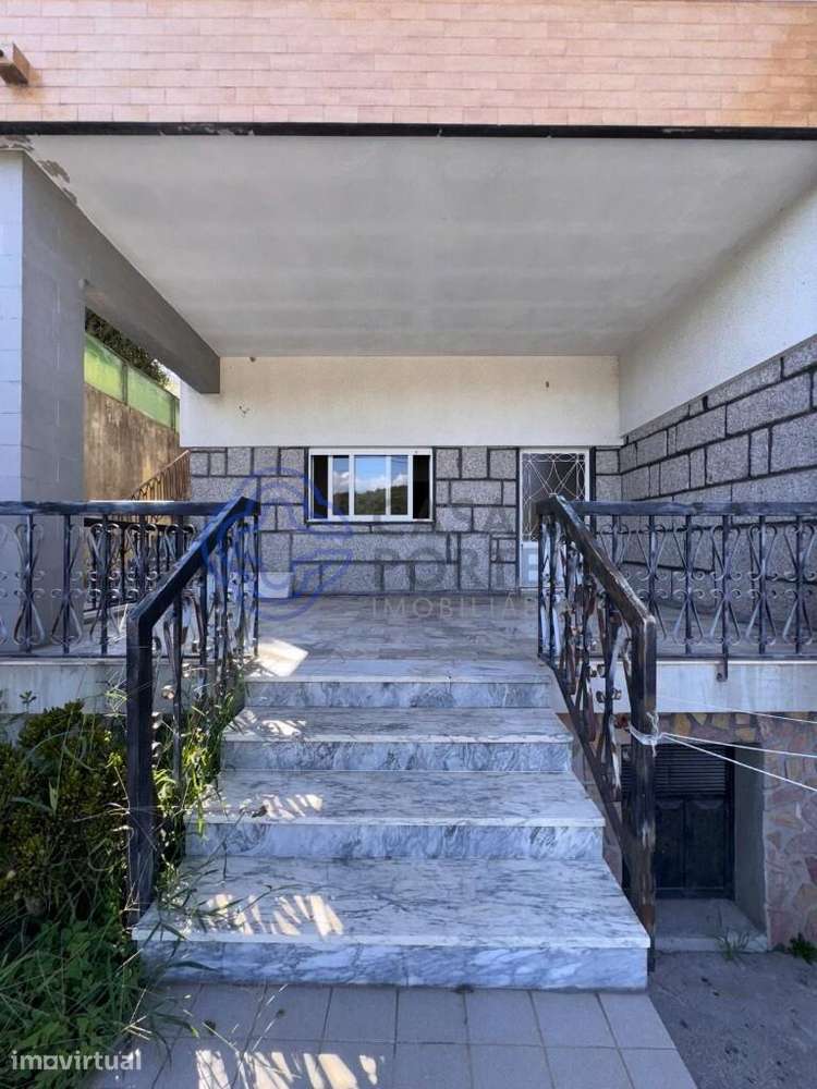 T2 com 105m2 composto por cozinha , sala  1 casa de banho dispensa e 2 - Grande imagem: 3/15