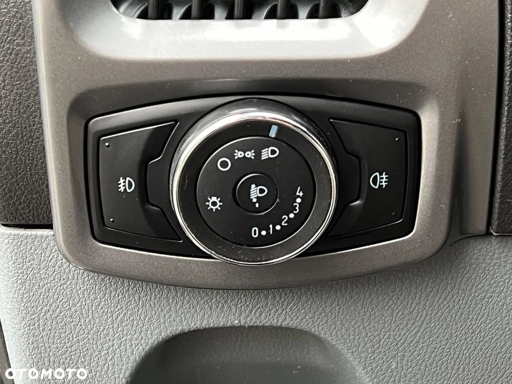 Ford Transit Custom 290 L2H1 Limited - 14