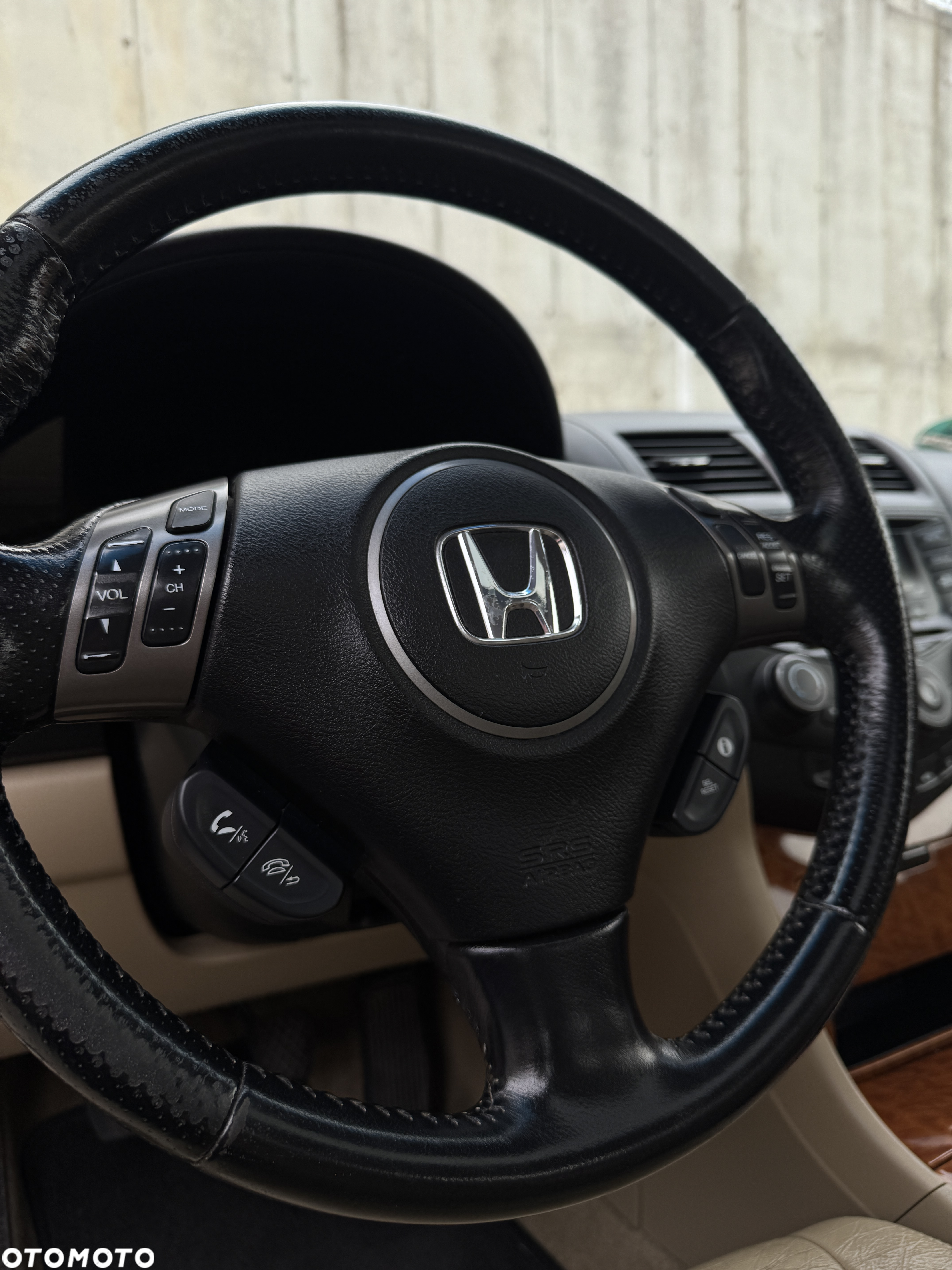 Honda Accord 2.0 Executive - 19
