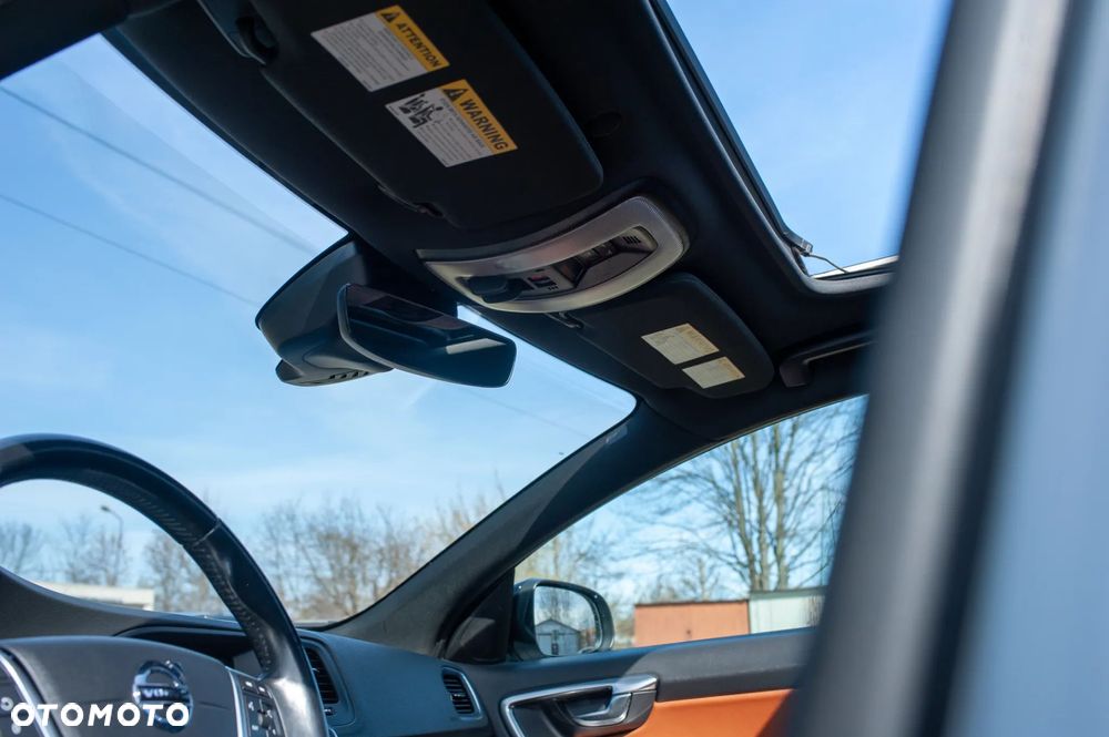 Volvo V60 T6 AWD Summum - 22