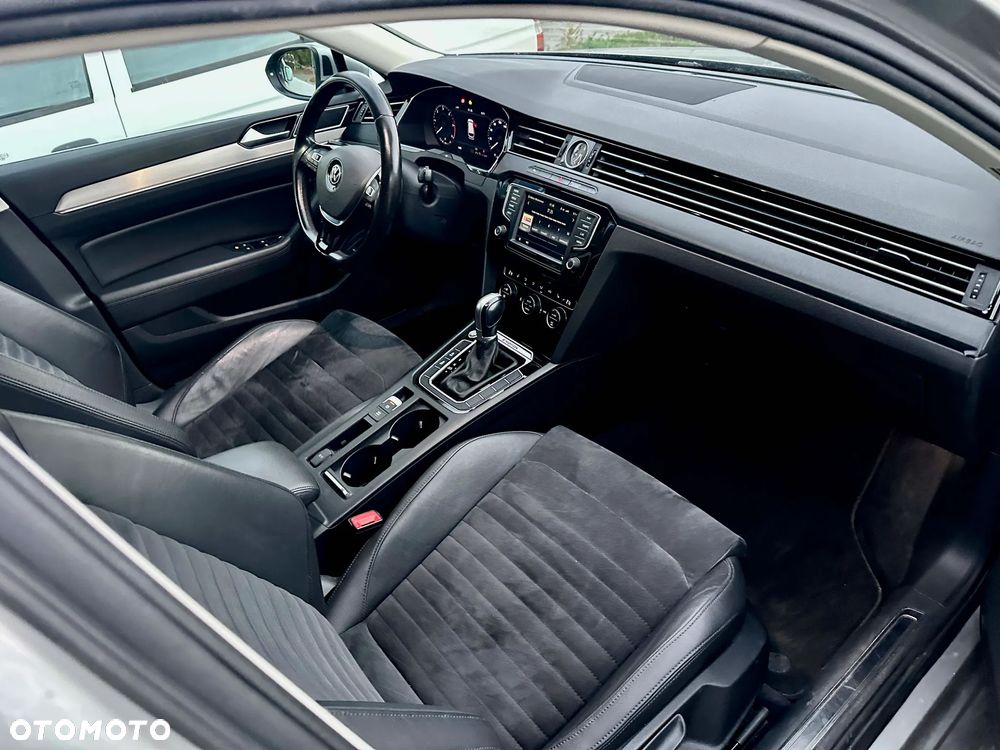 Volkswagen Passat 2.0 TDI BMT 4Mot Highline DSG - 11