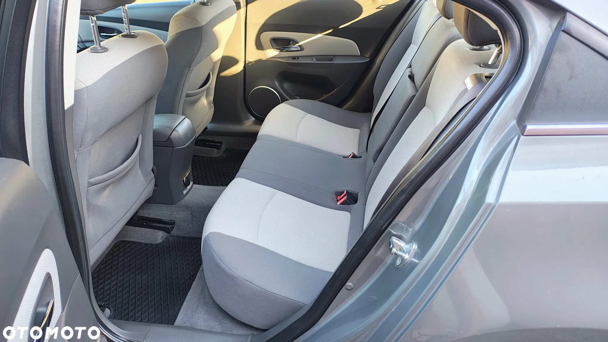 Chevrolet Cruze 1.8 LT - 18