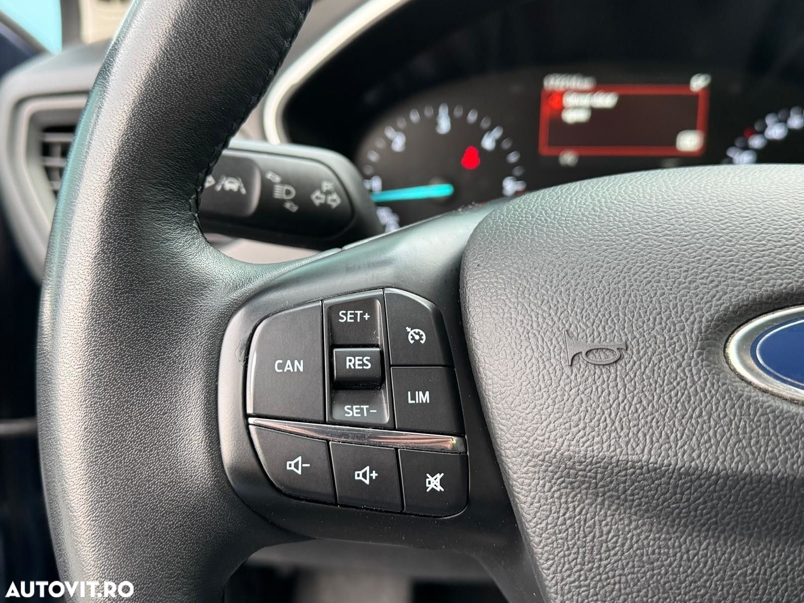 Ford Focus - 10