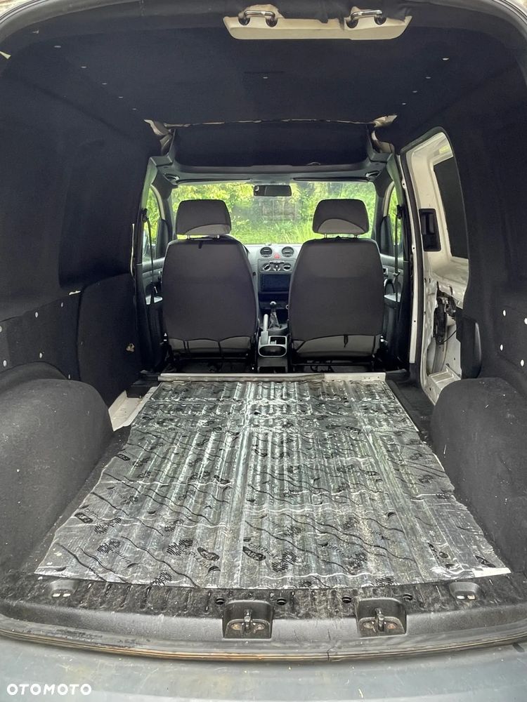 Volkswagen Caddy - 11