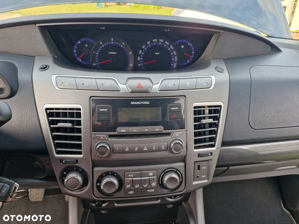 SsangYong/KGM Rodius 200 e-XDi Crystal Plus - 10