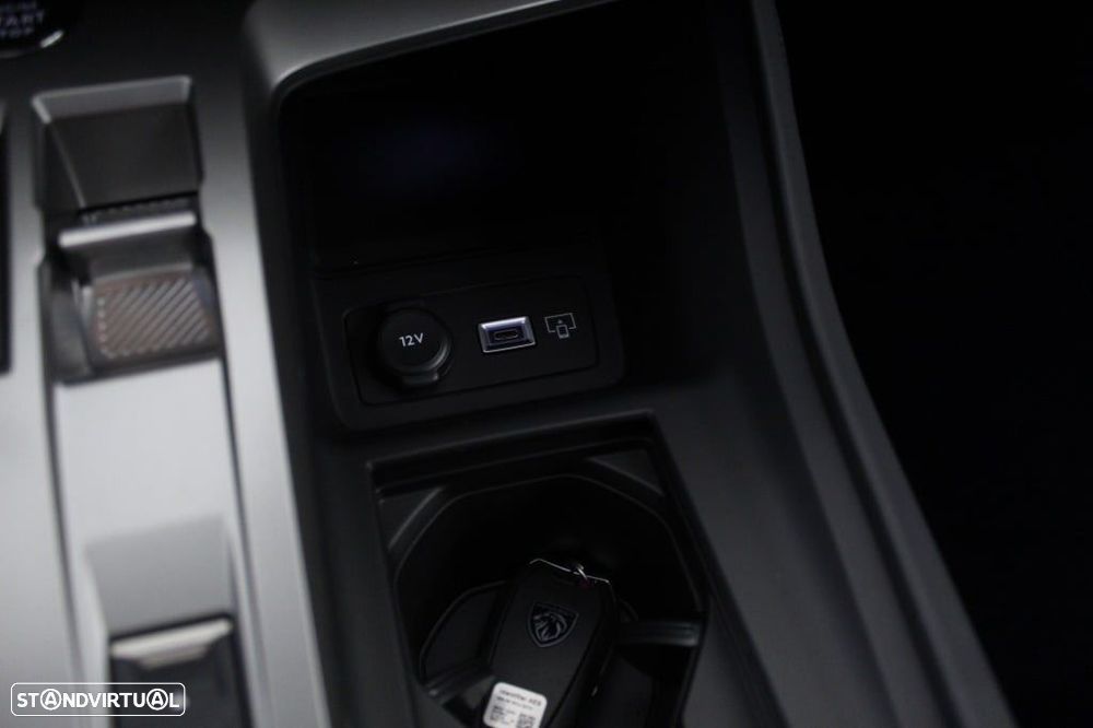 Peugeot 308 1.6 Hybrid Allure e-EAT8 - 32