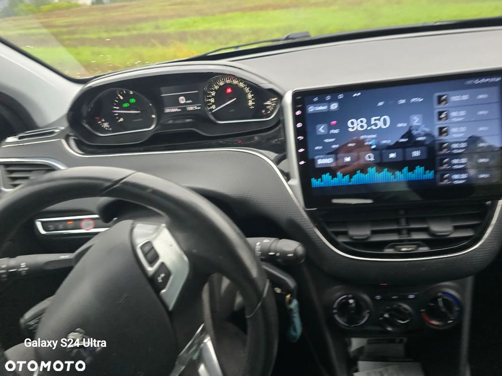 Peugeot 2008 - 12
