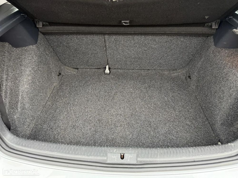 VW Golf 1.6 TDi Confortline - 9