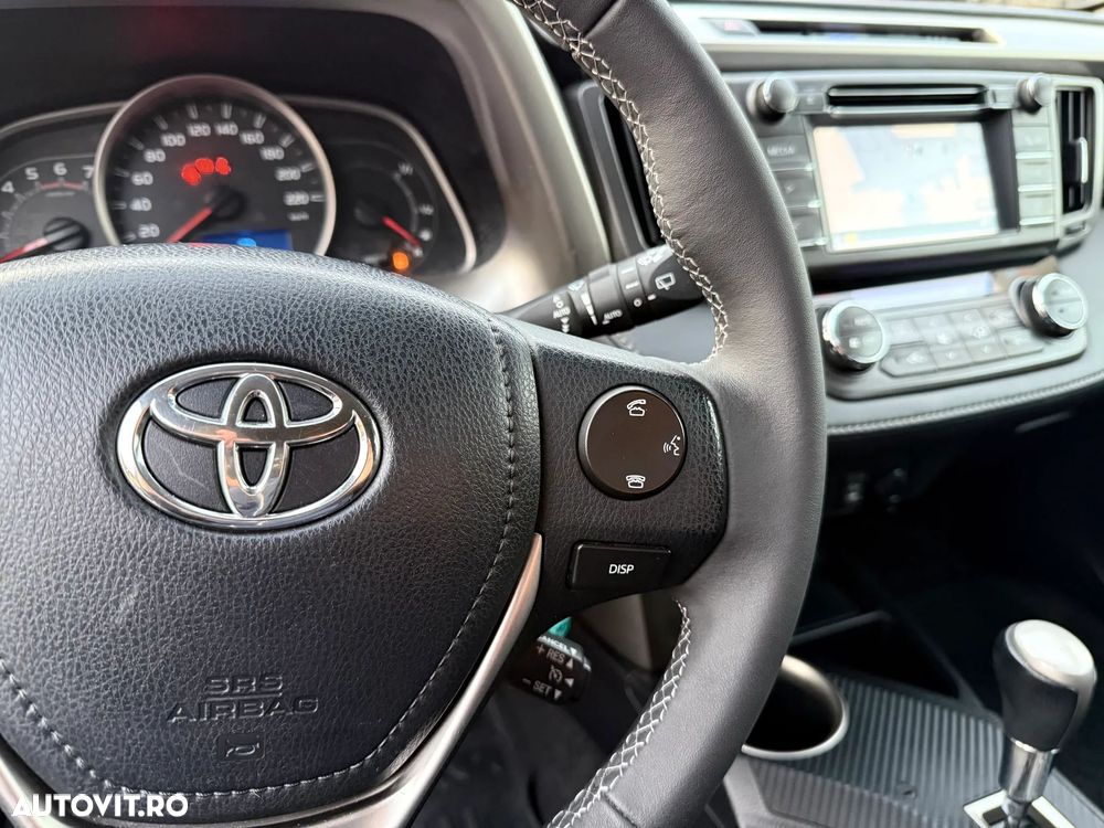 Toyota RAV4 2.2 D-4CAT 4WD Aut Executive - 22