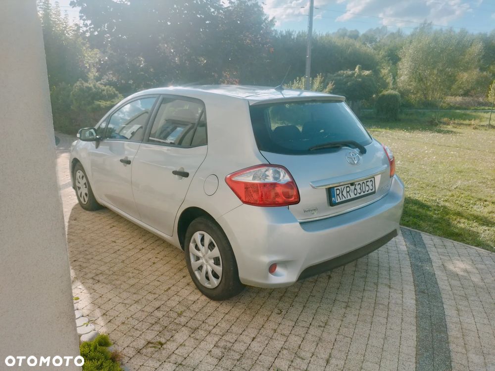 Toyota Auris - 10