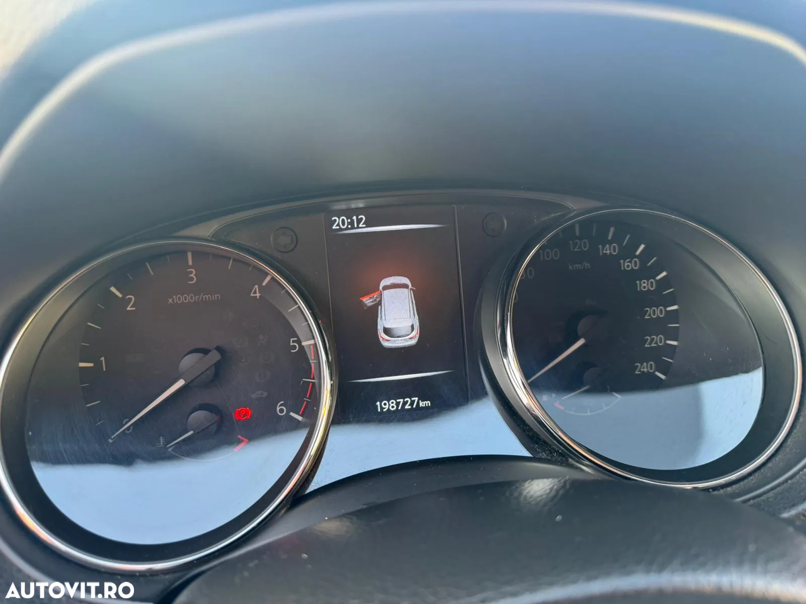 Nissan Qashqai 1.6 DCI DPF Start/Stop tekna - 8