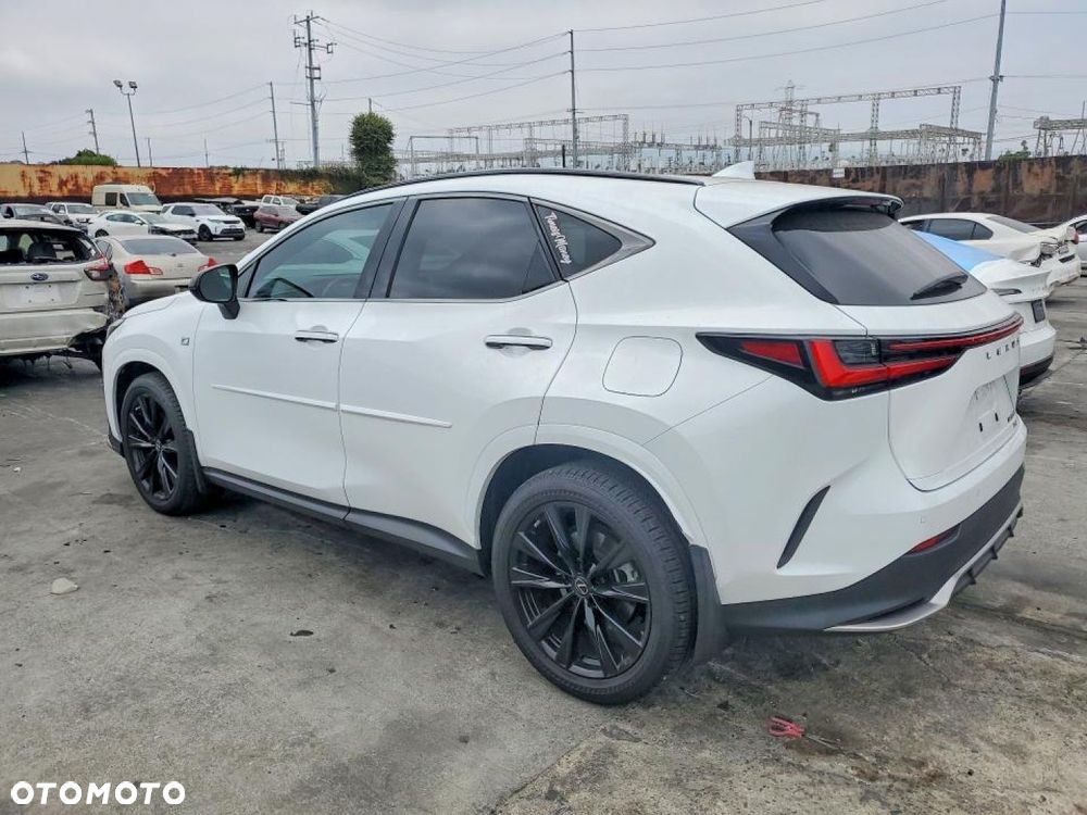 Lexus NX - 4