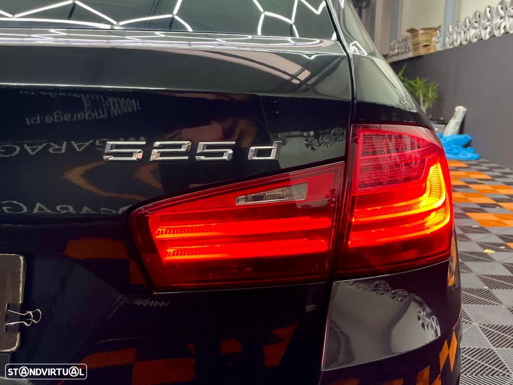 BMW 525 d Exclusive Auto - 28