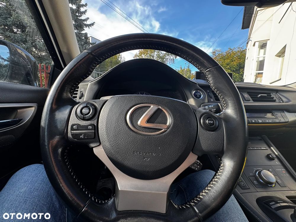 Lexus CT - 3
