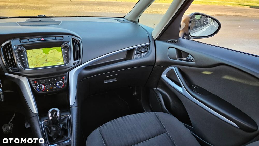 Opel Zafira - 26