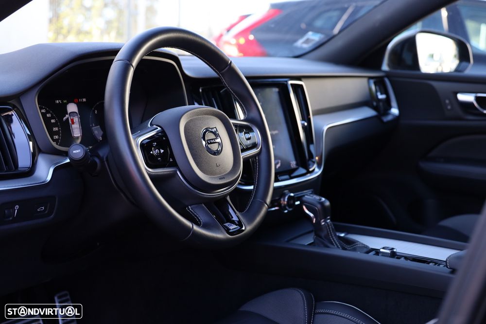 Volvo V60 2.0 D3 R-Design Geartronic - 5