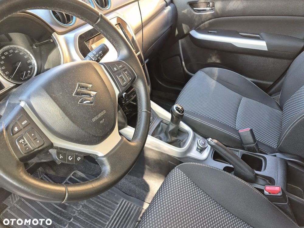 Suzuki Vitara 1.6 Premium 4WD - 7