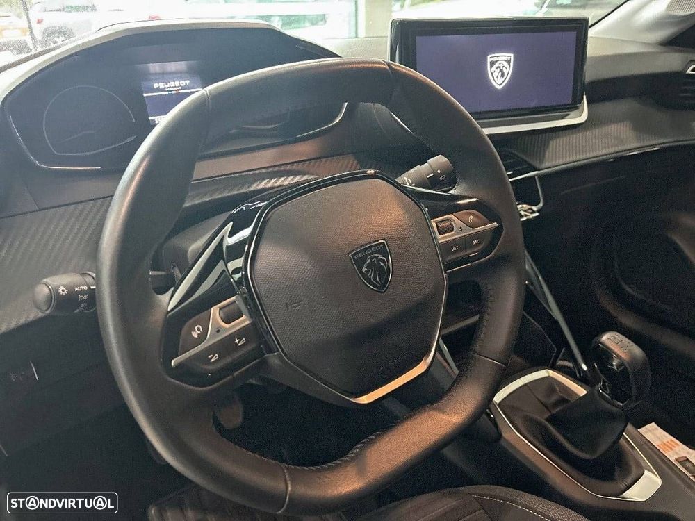 Peugeot 208 1.2 PureTech Active - 12