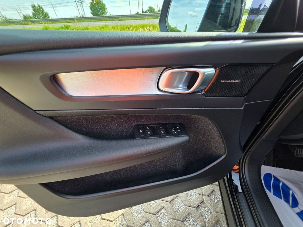 Volvo XC 40 - 11