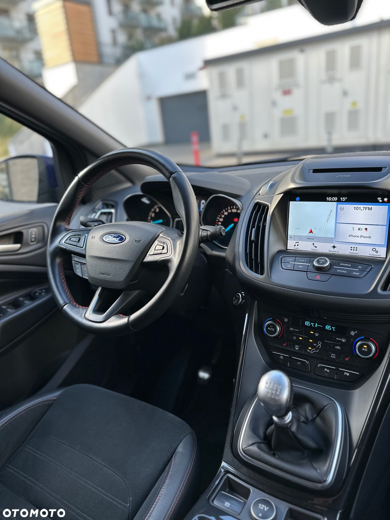 Ford Kuga 1.5 EcoBoost 2x4 ST-Line - 14
