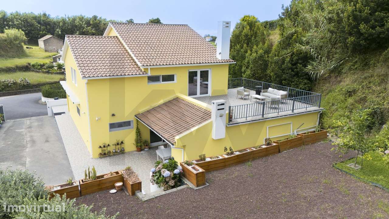 Moradia T5 de Luxo em Ginetes | Pronta a Habitar e com Negócio Chave n - Grande imagem: 4/48