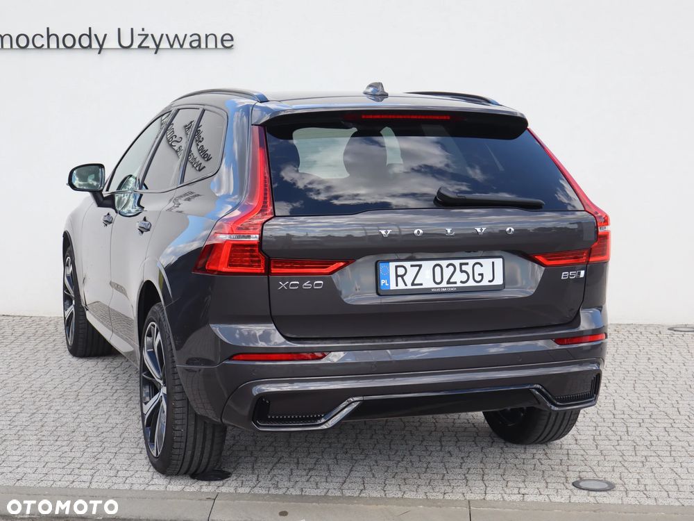 Volvo XC 60 B5 B AWD Plus Dark - 5