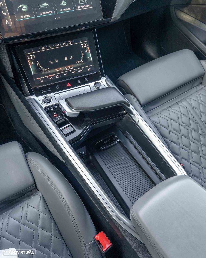 Audi e-tron 55 quattro S line - 31