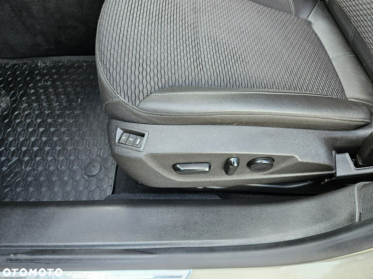 Opel Insignia - 19
