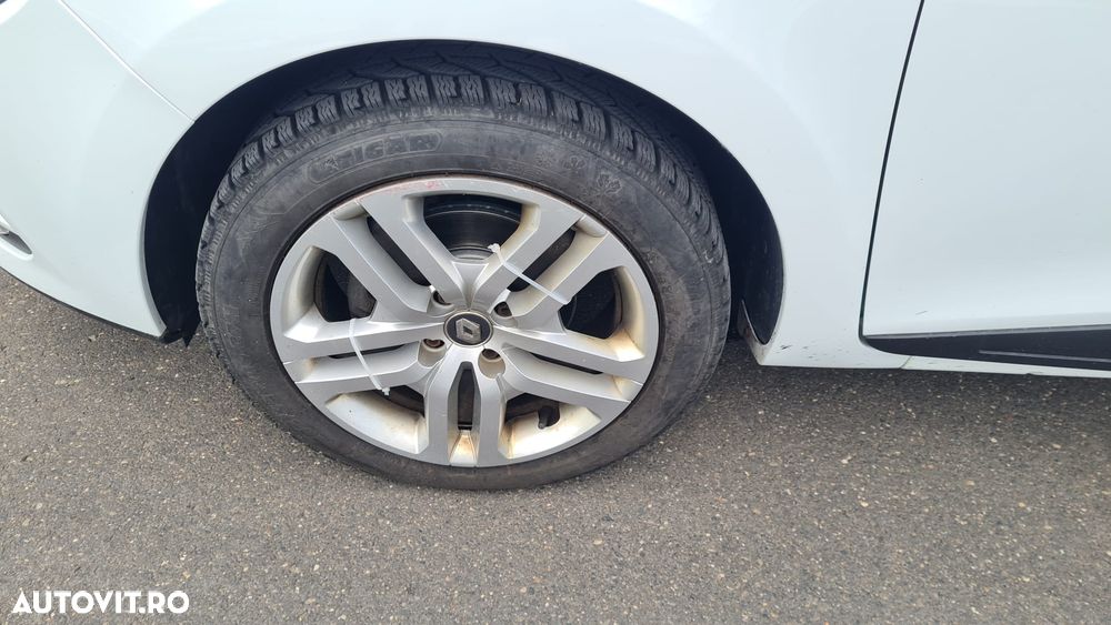 Renault Clio TCe Life - 12