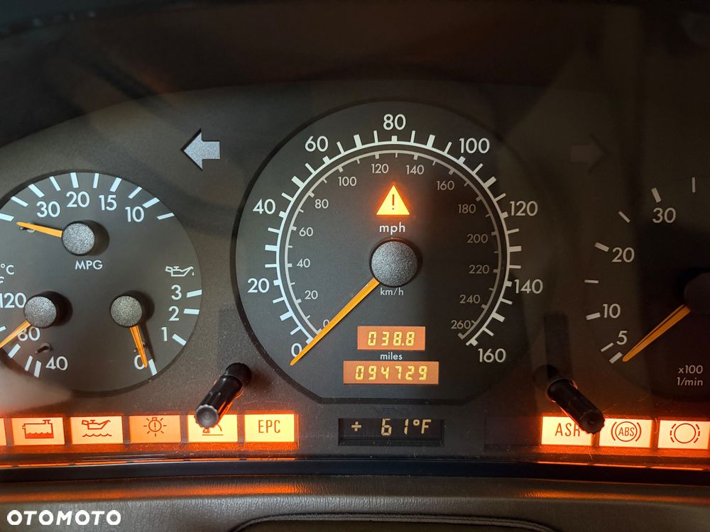 Mercedes-Benz SL - 26