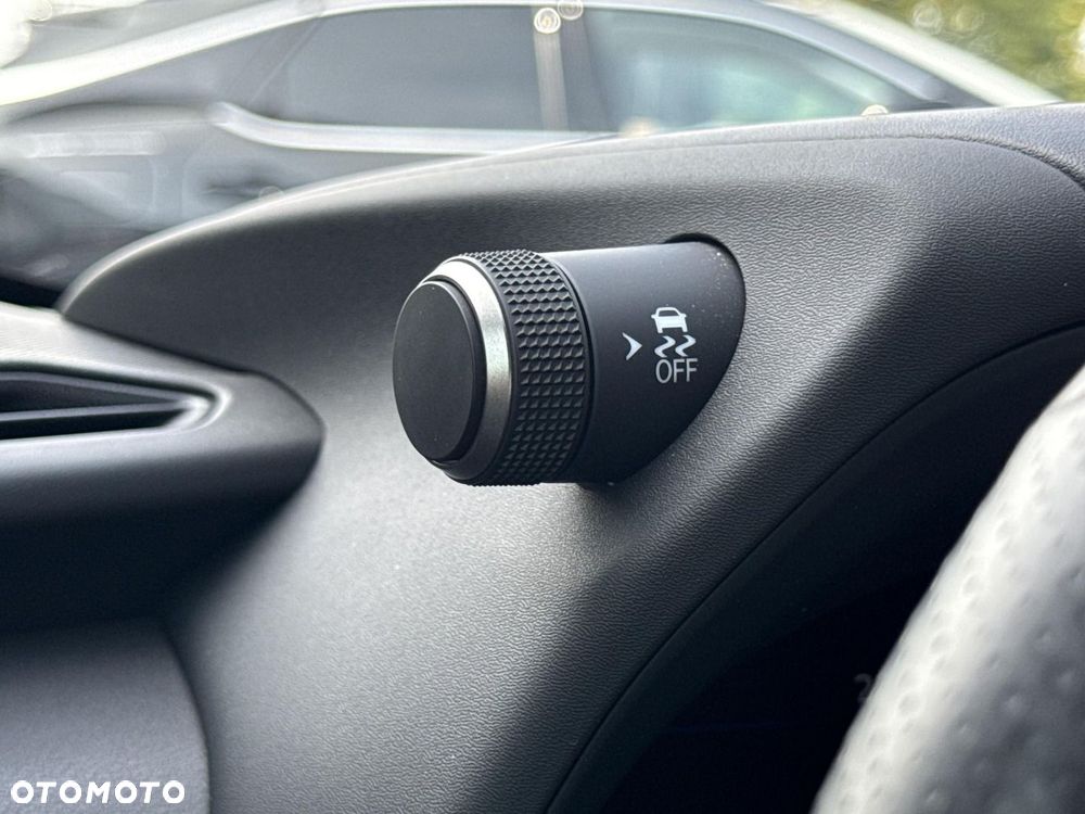 Lexus UX - 21
