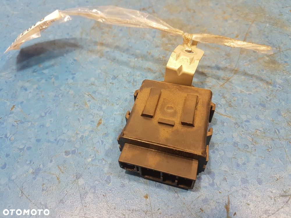 SUBARU FORESTER II MODUŁ IMMOBILIZERA 88205SA000 - 8