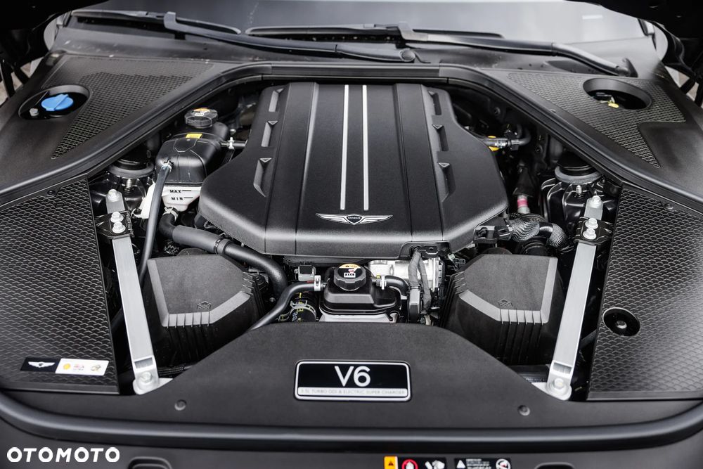Genesis G90 3.5T V6 AT8 SWB Luxury Plus - 16