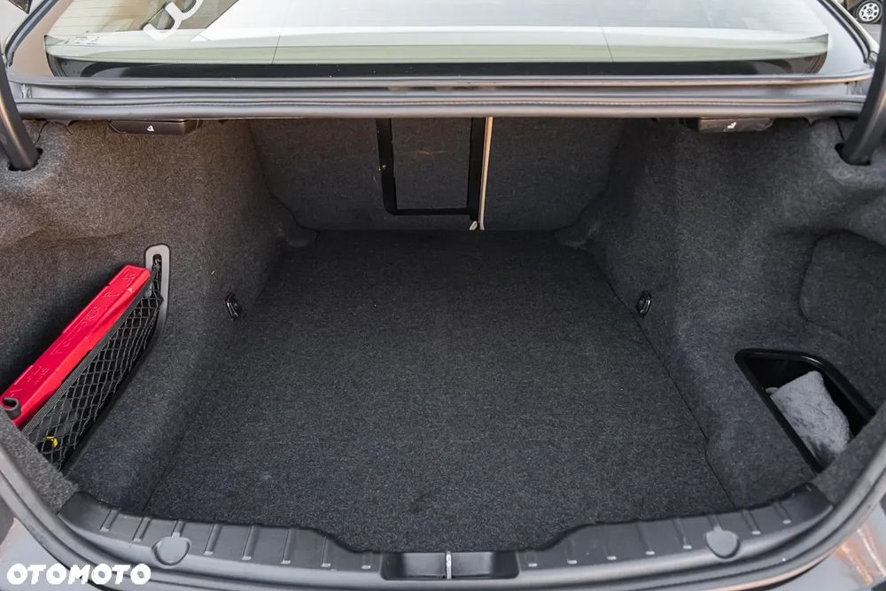 BMW Seria 5 525d Sport-Aut Luxury Line - 29