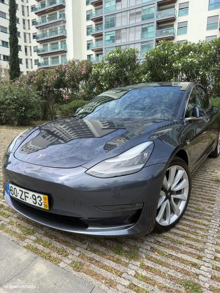 Tesla Model 3 - 5