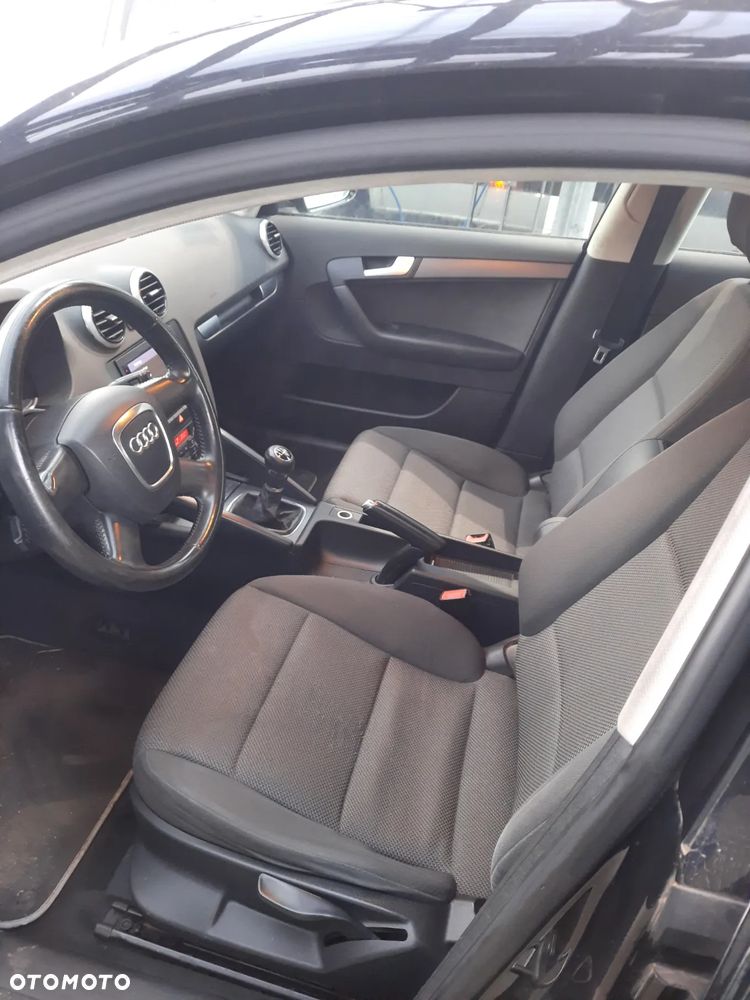 Audi A3 Sportback 2.0 TDI DPF Attraction - 9