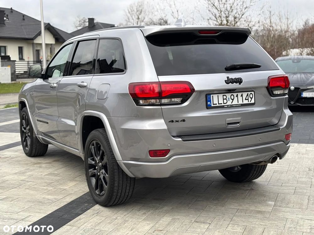 Jeep Grand Cherokee - 8