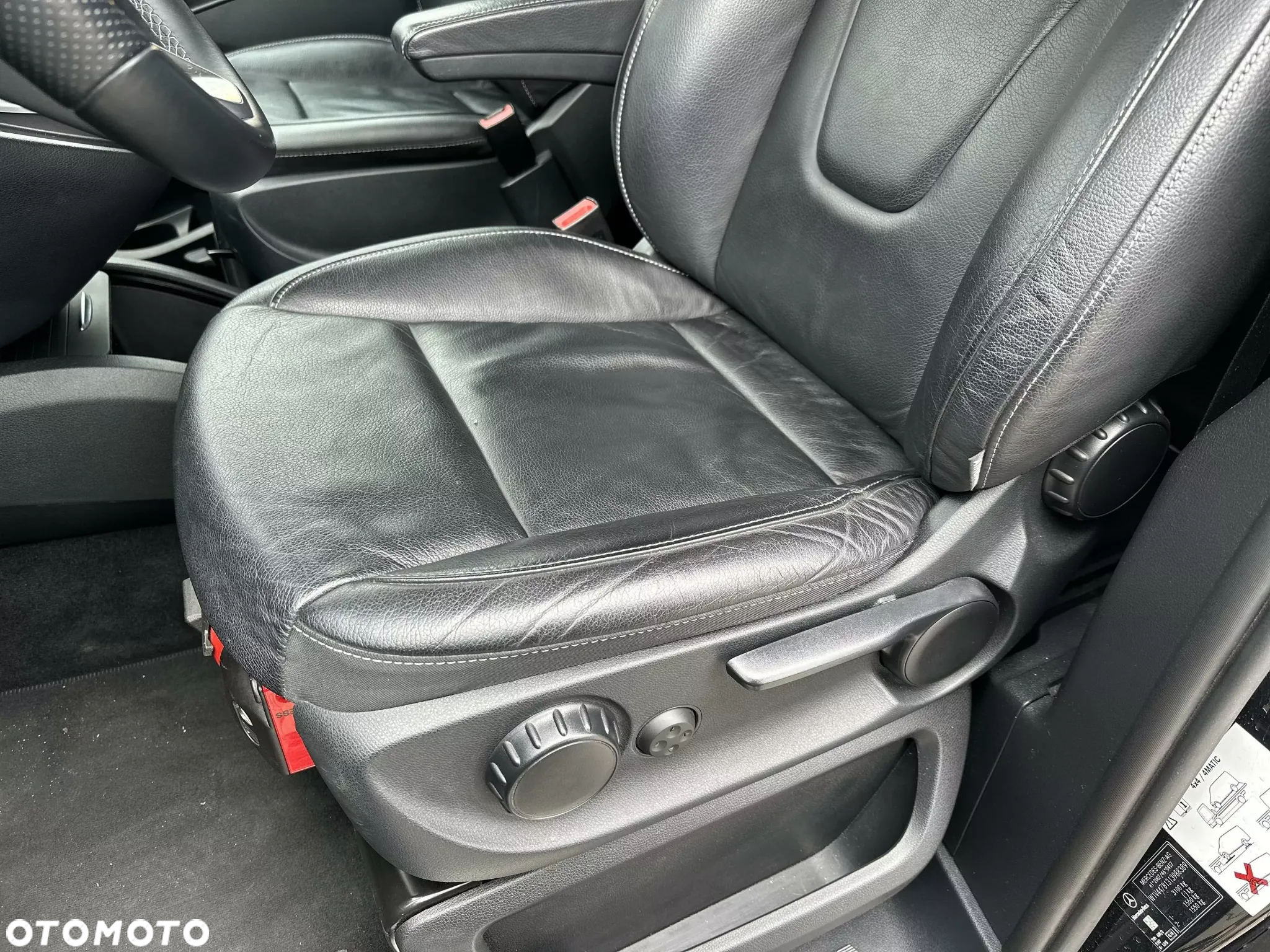 Mercedes-Benz Klasa V 250 d 4-Matic Avantgarde 9G-Tronic (d³ugi) - 13