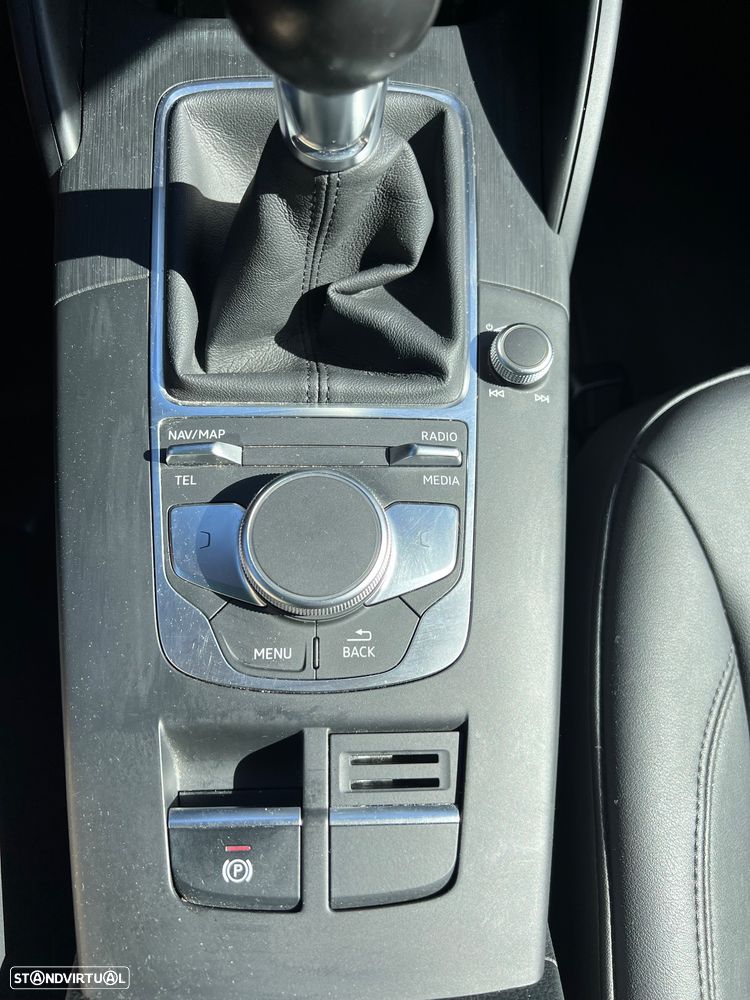 Audi A3 Sportback 1.0 TFSI Design - 3