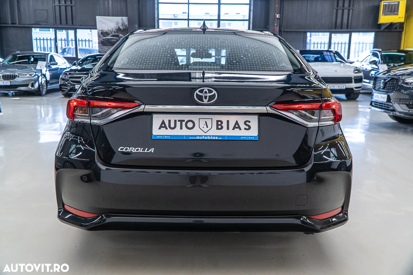 Toyota Corolla Sedan 1.6 Business - 25