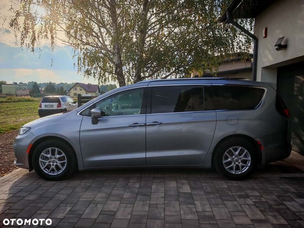 Chrysler Pacifica - 7