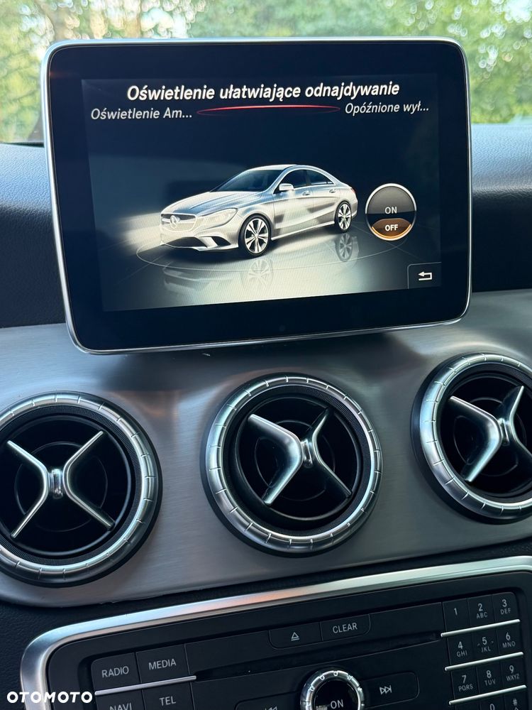 Mercedes-Benz CLA 180 7G-DCT AMG Line - 31