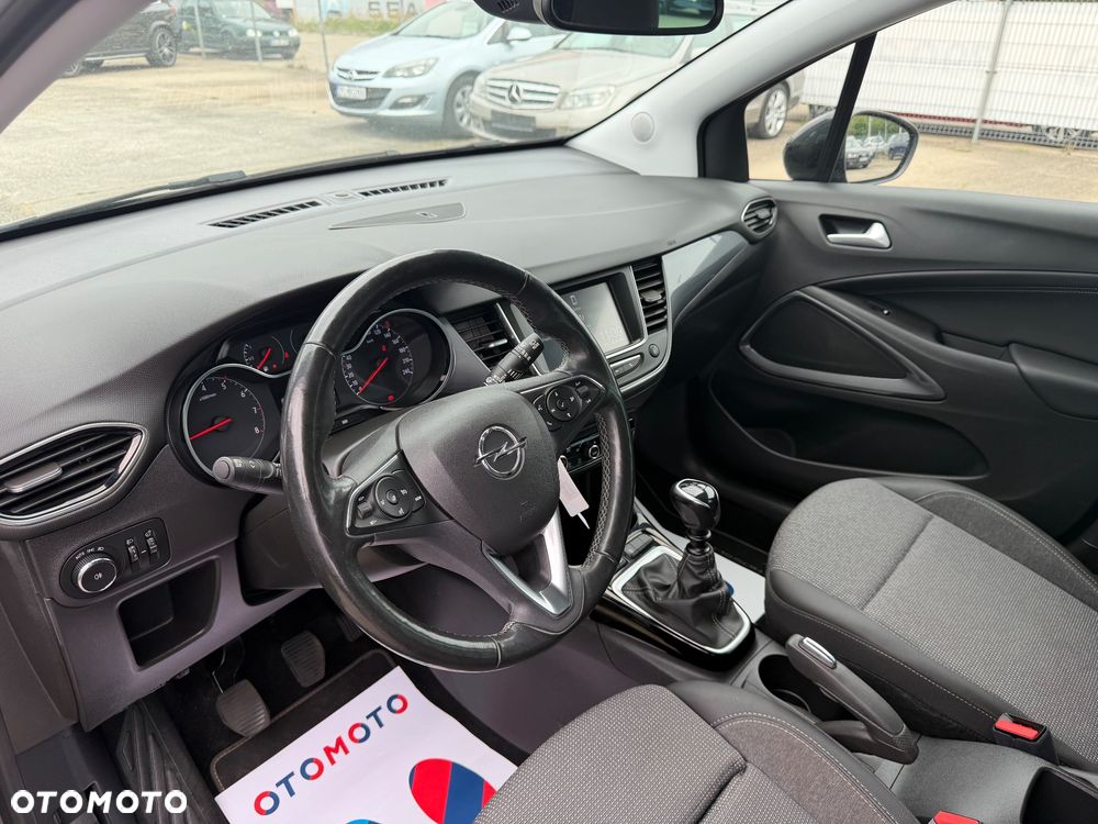 Opel Crossland X 1.2 T Design Line S&S - 14